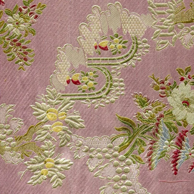 生地・シャントルー（ピンク）グレードAシルク100% – ジャカード織 – ルイ15世時代アーカイブ