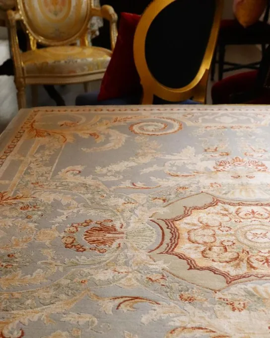手織りラグ・シルクウール《モンミライユ》140 x 200 cm – ルイ16世時代アーカイブ